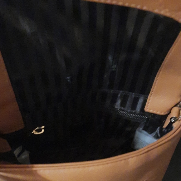 Victoria's Secret Tan Quilted Crossbody Bag - Picture 7 of 9